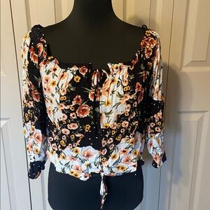 Leighton Peasant Floral Crop Top Square Neck Women’s Juniors Medium 3/4 Sleeve